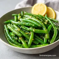 Garlic Butter Green Beans in 15 Minutes Pan-Seared