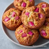 Moist Rhubarb Sour Cream Muffins
